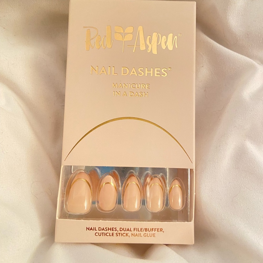 Red Aspen Almond Shaped Nails